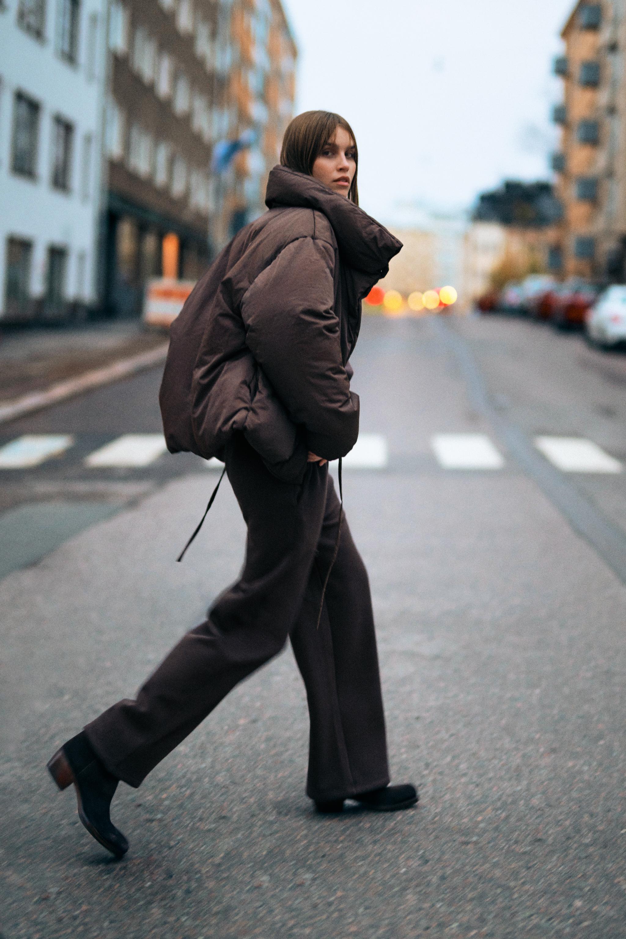 WATER AND WIND PROTECTION SHORT PUFFER ANORAK